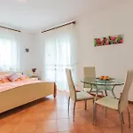 Apartment Ii *